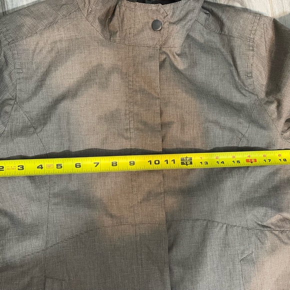 Eddie Bauer Jacket - Womens medium - like new condition - Picture 6 of 13